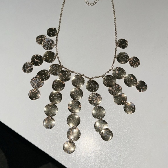 Beautiful neckles - Picture 2 of 5